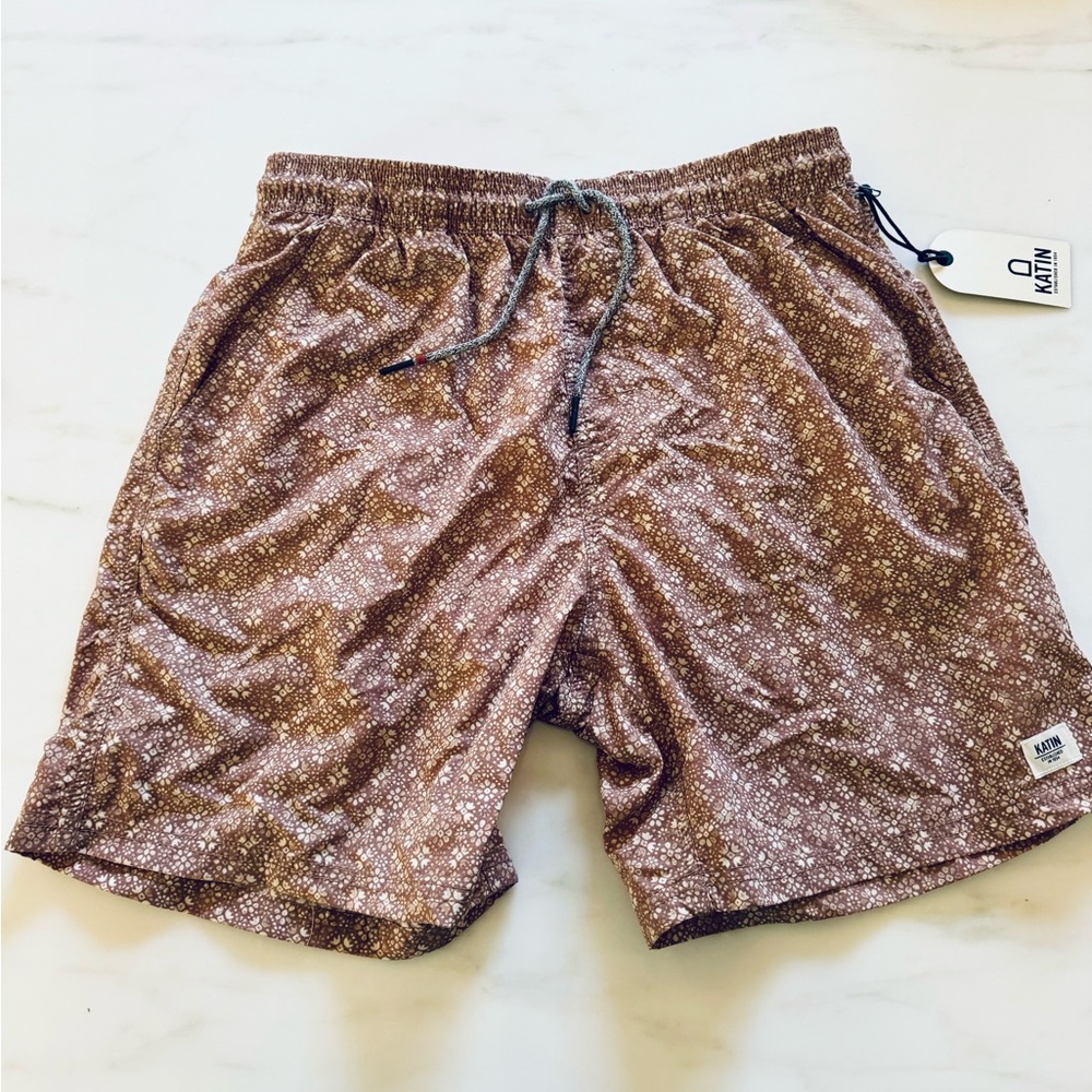 Katin men's Walter Volley swim trunks size Med - mauve NWT
